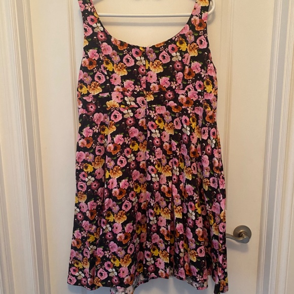 Cherry Velvet Dress size XL - Picture 2 of 4
